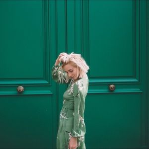 Réalisation par wrap dress size xs